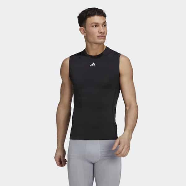 Parte delantera de la camiseta de tirantes Tech Fit de Adidas. Fuente de la imagen: Adidas