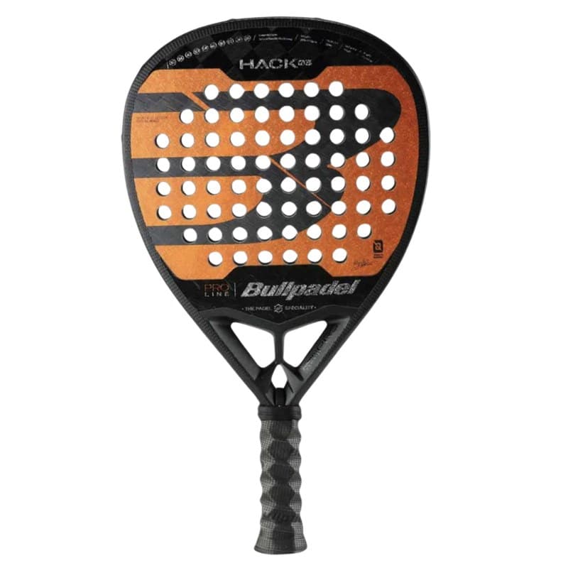 Bullpadel Hack 04 Hybrid (Paquito Navarro) Padel Racket. Image source: Bullpadel